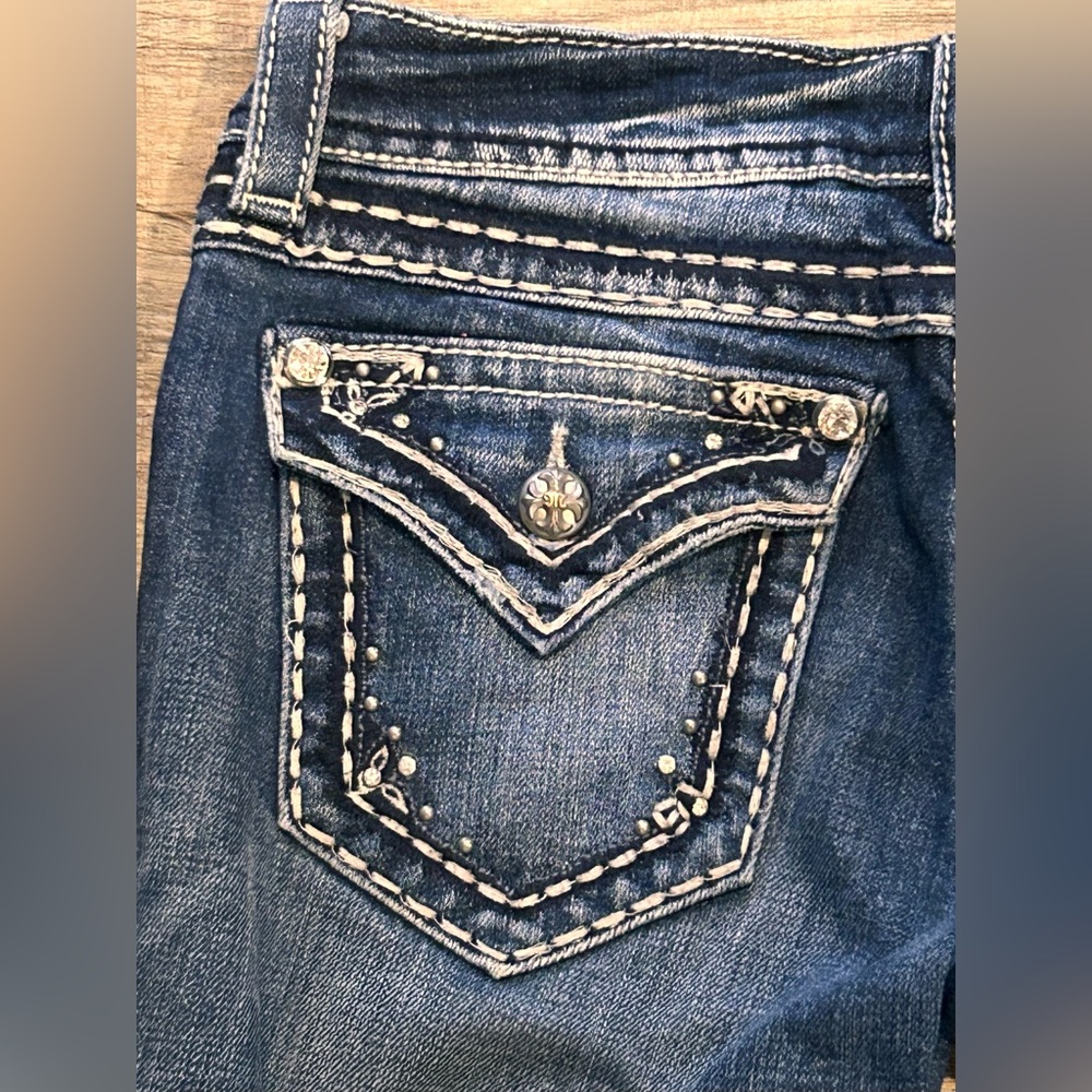Miss Me Premium Embellished Jeans Size 26 - Picture 9 of 13